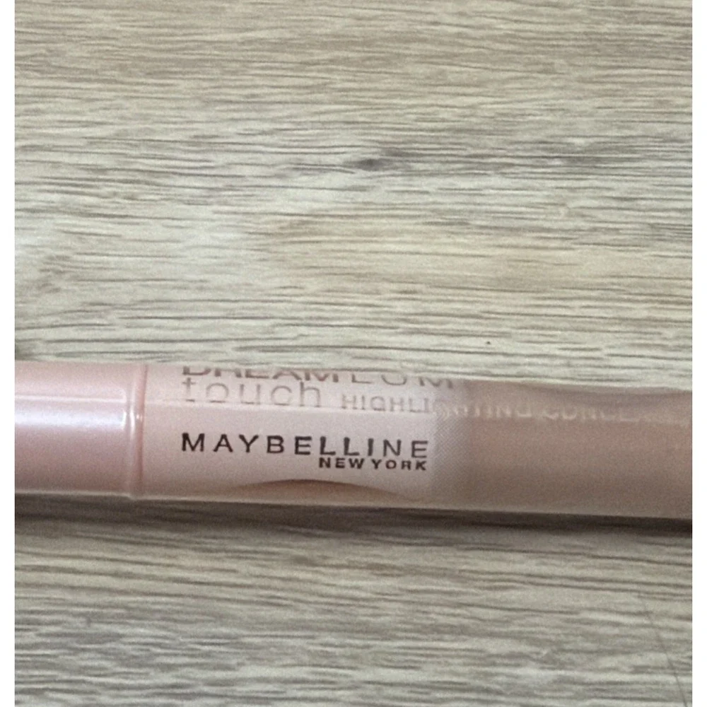 Maybelline DreamLumi Touch Highlighting Concealer 40 Medium Discontinued HTF